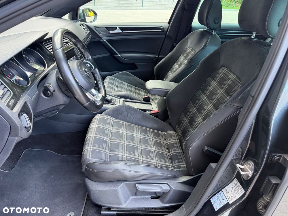 Volkswagen Golf GTD 2.0 TDI SCR DSG - 24