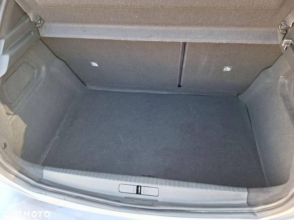 Opel Corsa Electric GS - 24