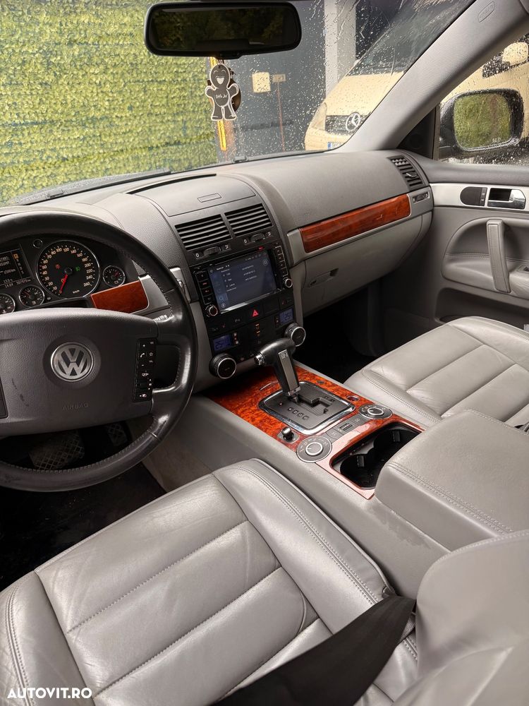 Volkswagen Touareg 2.5 TDI R5 Aut. - 9