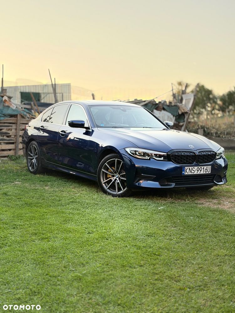 BMW Seria 3 330i xDrive Sport Line - 1