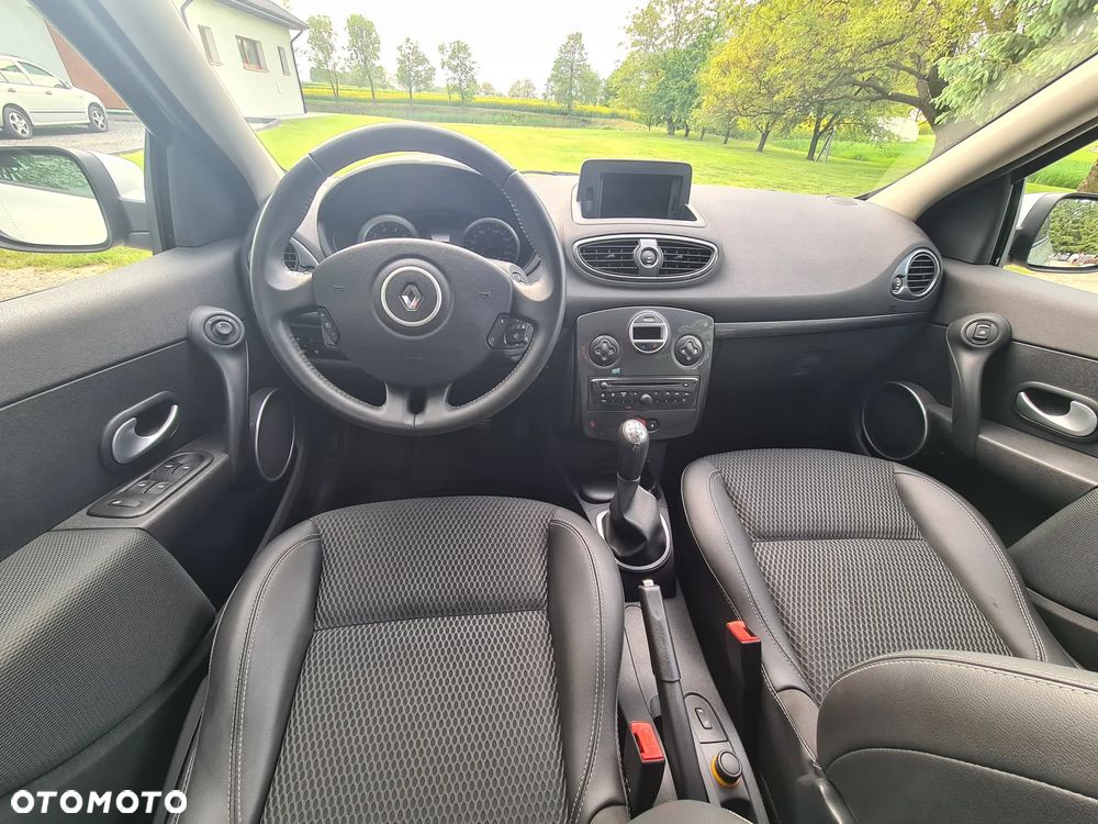 Renault Clio - 14