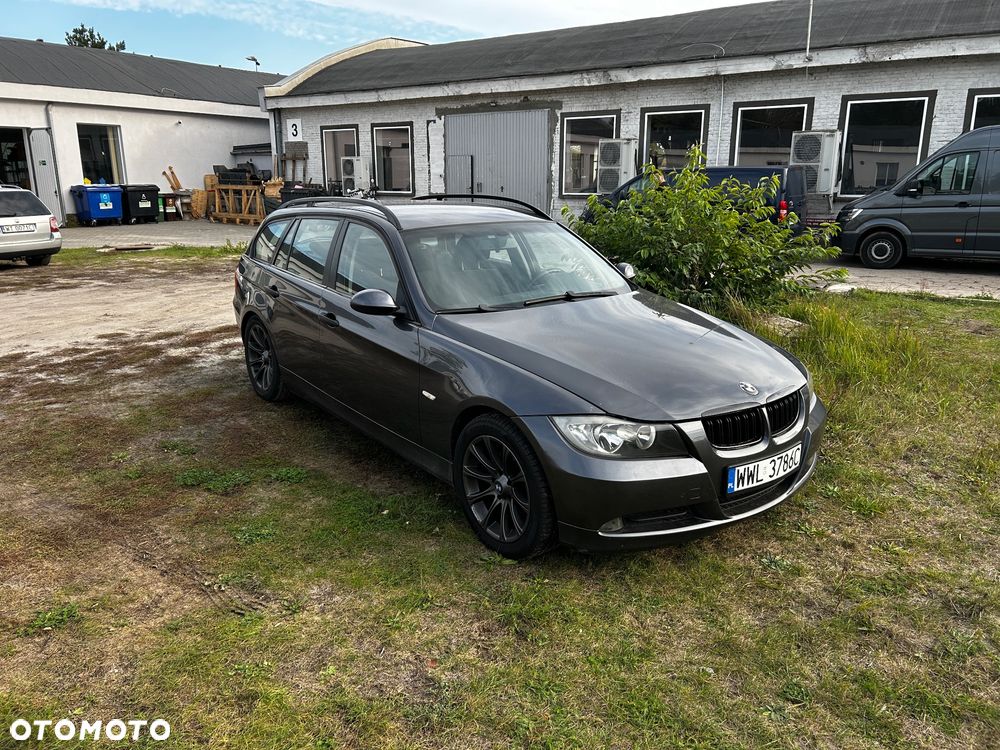 BMW Seria 3 320d DPF Touring - 2