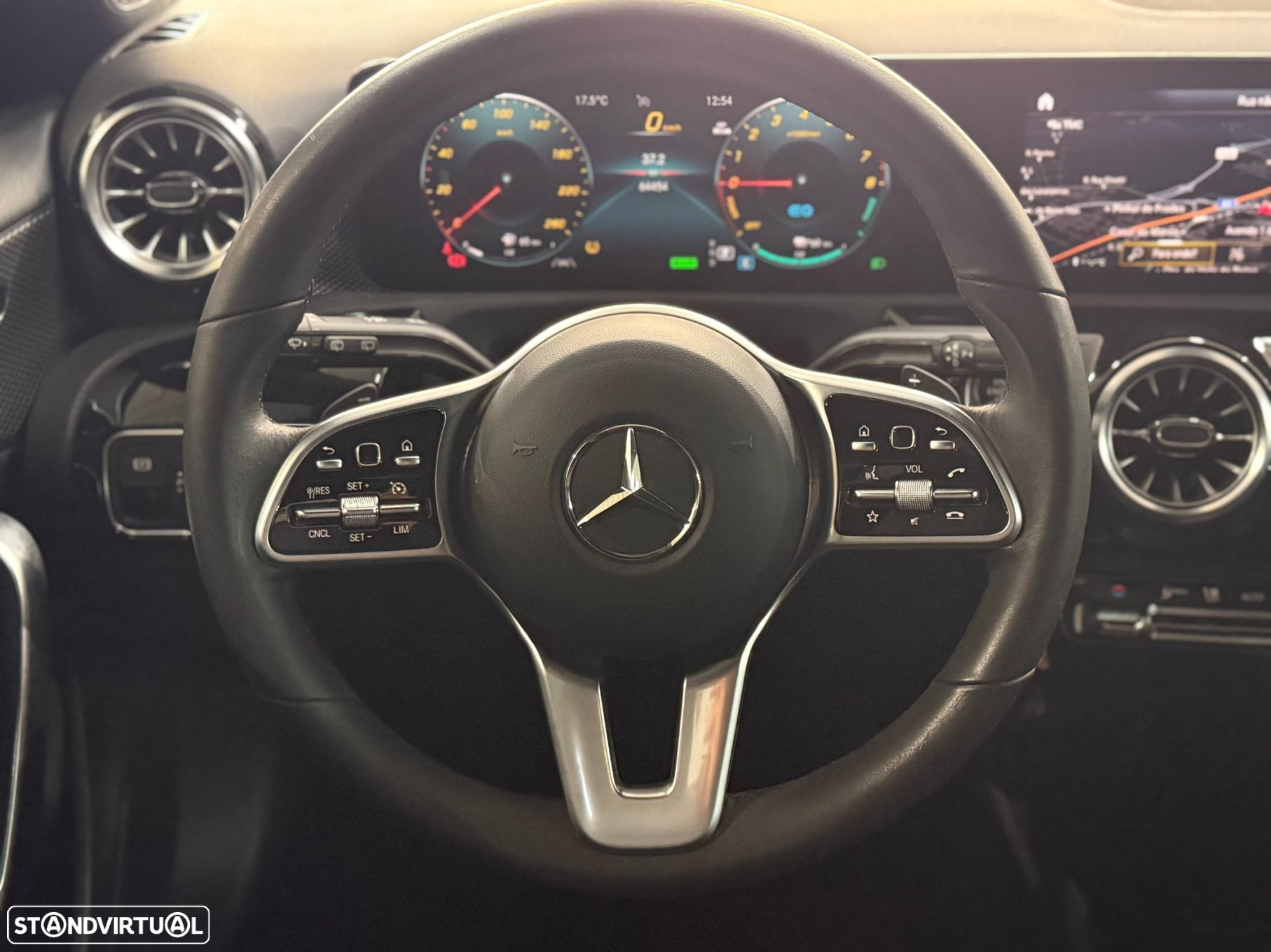 Mercedes-Benz A 250 e Style Plus - 17