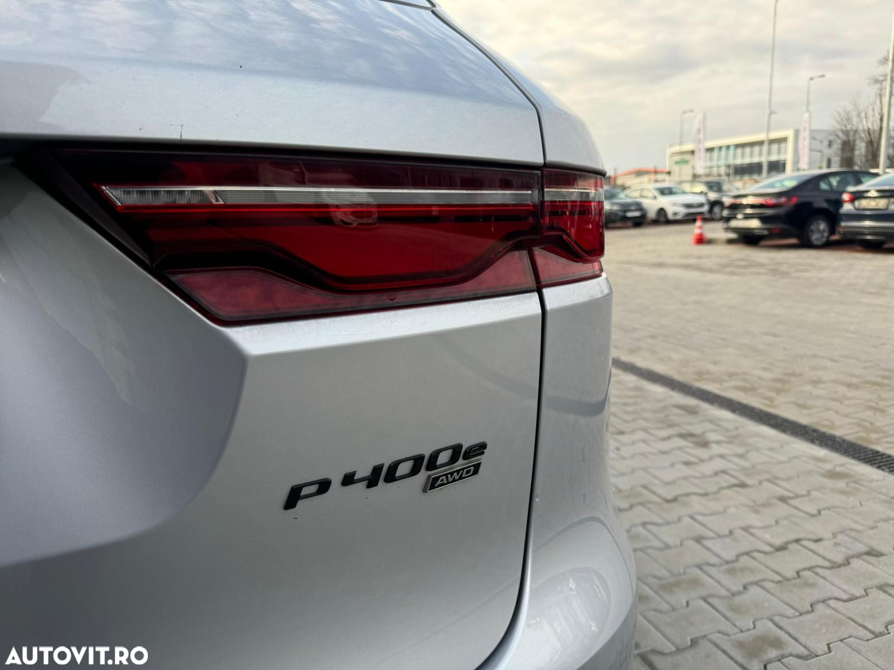 Jaguar F-Pace P400e AWD R-Dynamic SE - 35