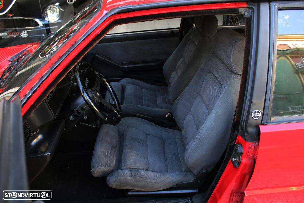 Lancia Delta 1.6 HF Turbo - 21