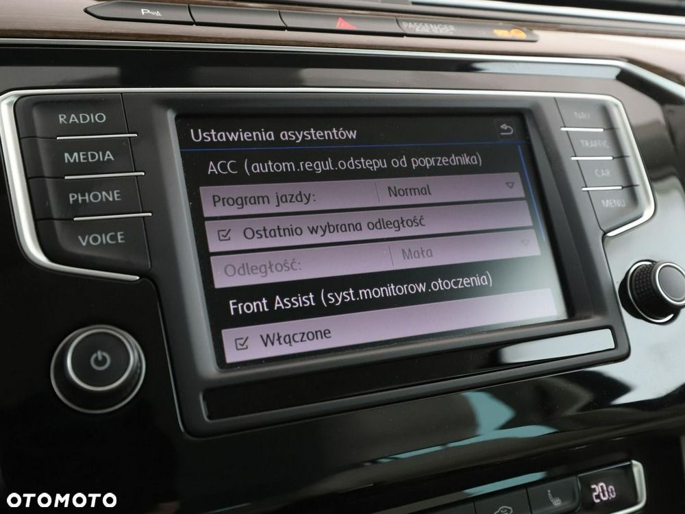 Volkswagen Passat Variant 1.8 TSI (BlueMotion Technology) DSG Highline - 24