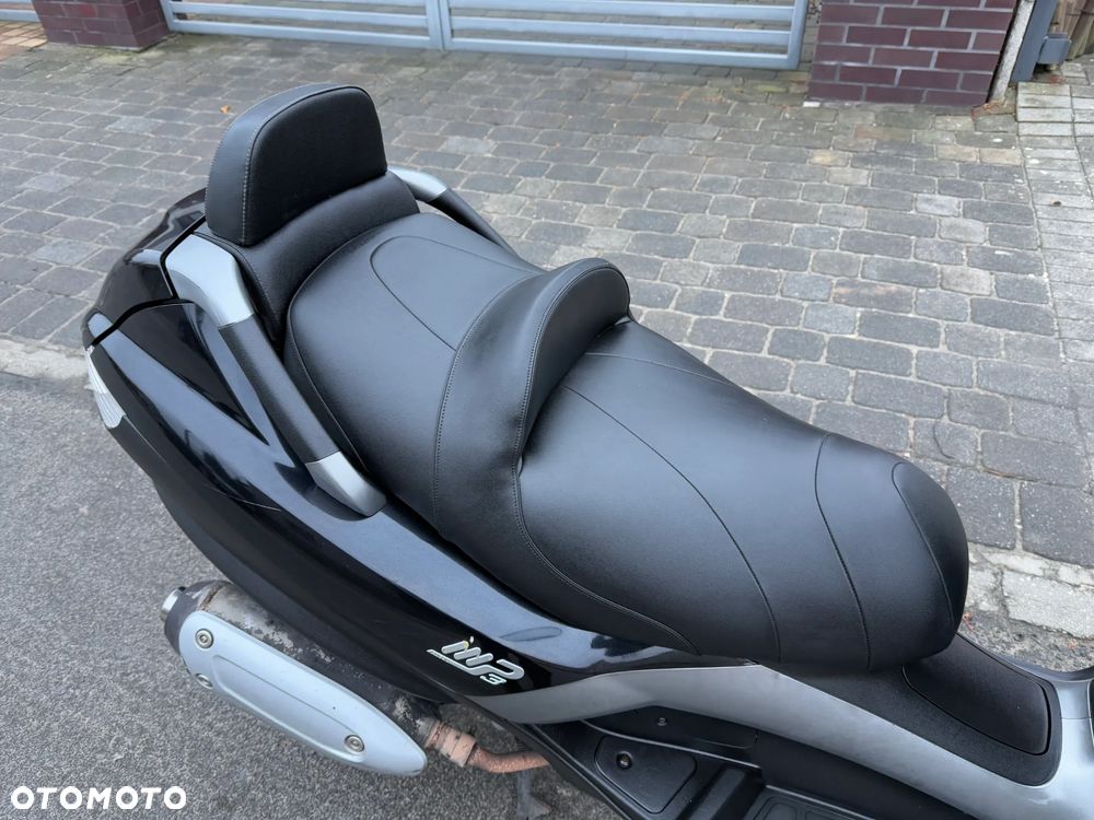 Piaggio MP-3 - 13