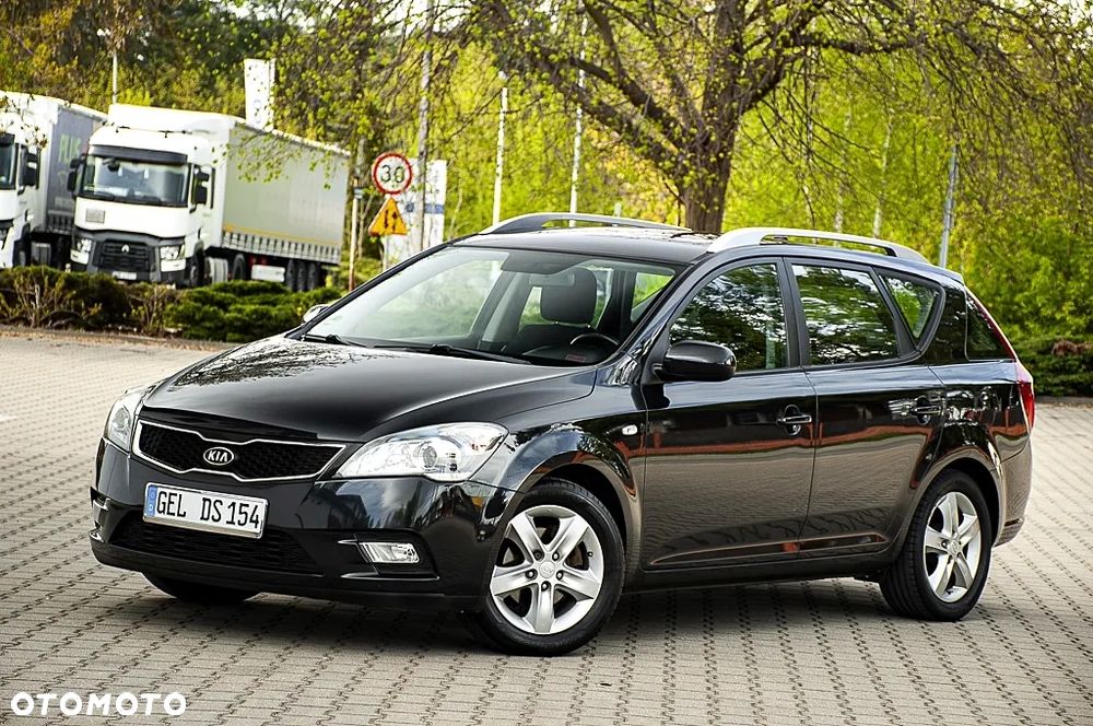 Kia Ceed 1.6 CVVT Dream-Team Edition - 3