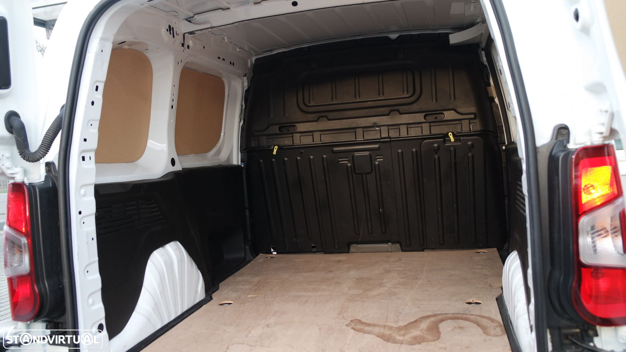 Peugeot Partner 1.5 BlueHDi Pro Standard - 14