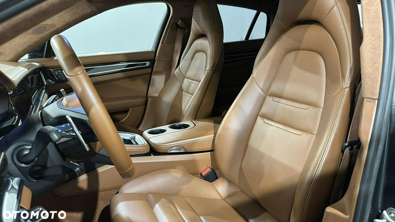 Porsche Panamera - 13