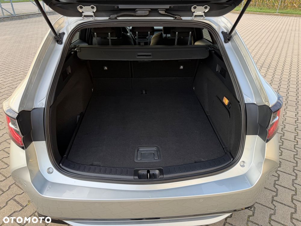 Toyota Corolla 2.0 Hybrid Executive - 21