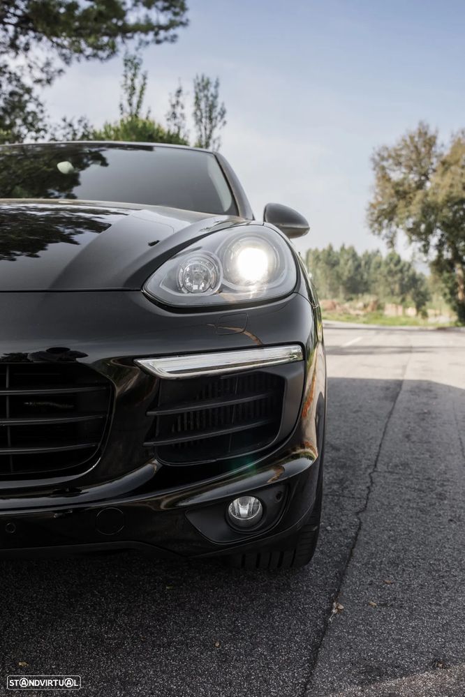 Porsche Cayenne Platinum Edition - 10