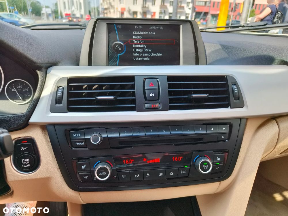 BMW Seria 3 328i xDrive - 12