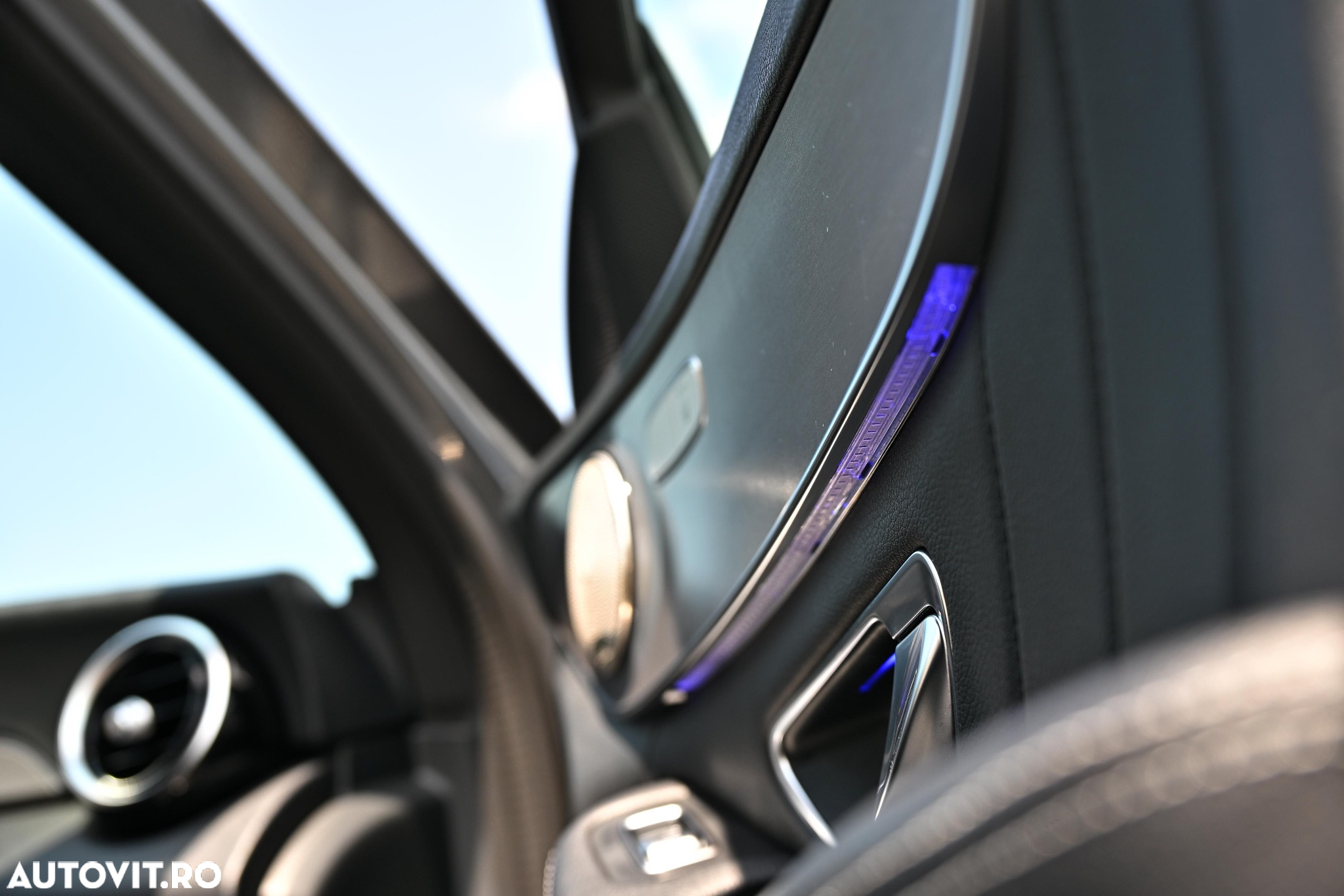 Mercedes-Benz C 220 d T 9G-TRONIC AMG Line - 11
