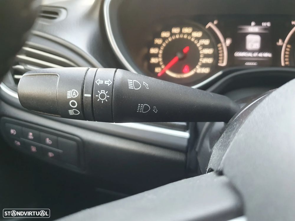 Fiat Tipo Station Wagon 1.6 M-Jet Lounge Tech J17 DCT - 29