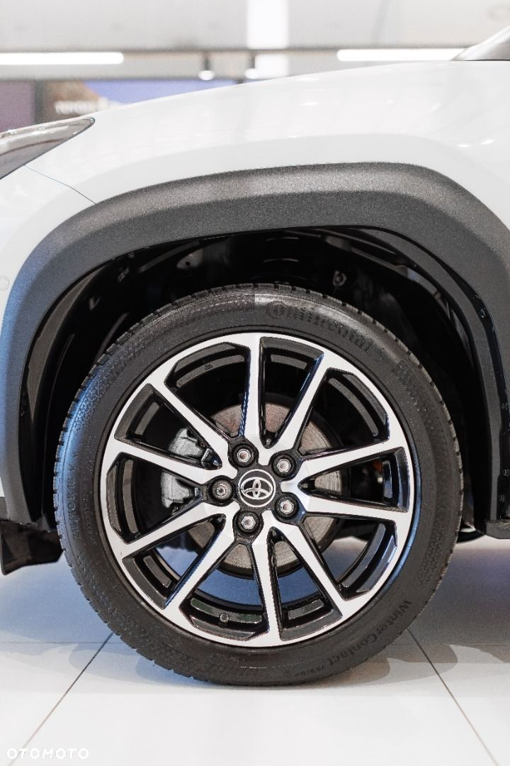 Toyota Yaris Cross - 18