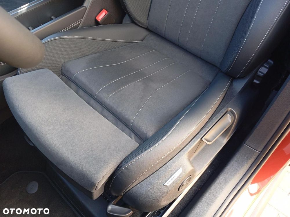 Volkswagen T-Roc 1.5 eTSI Style DSG - 20