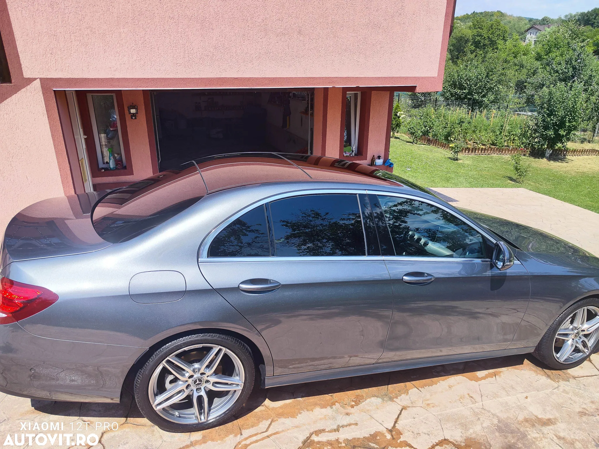 Mercedes-Benz E 220 d T 9G-TRONIC AMG Line - 20