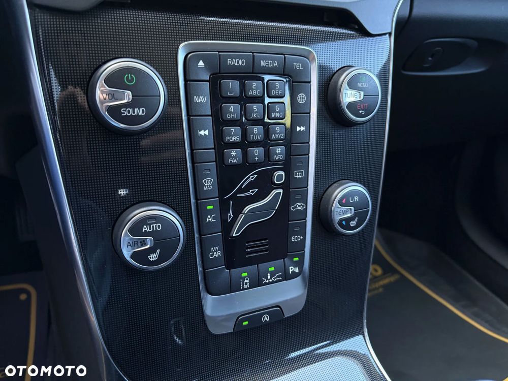 Volvo V40 Cross Country D2 Geartronic Momentum - 30