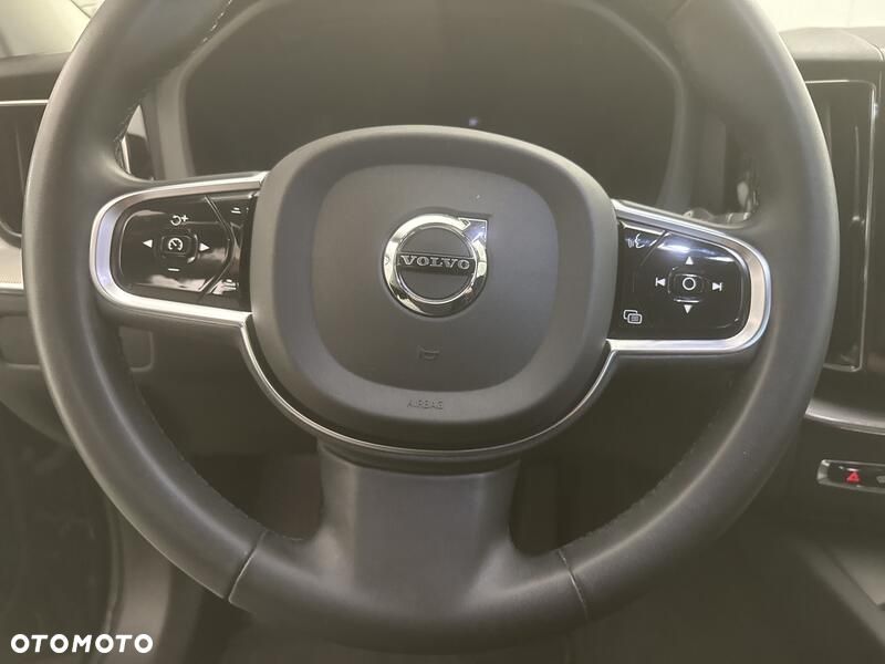 Volvo XC 60 B4 D AWD Plus Dark - 13