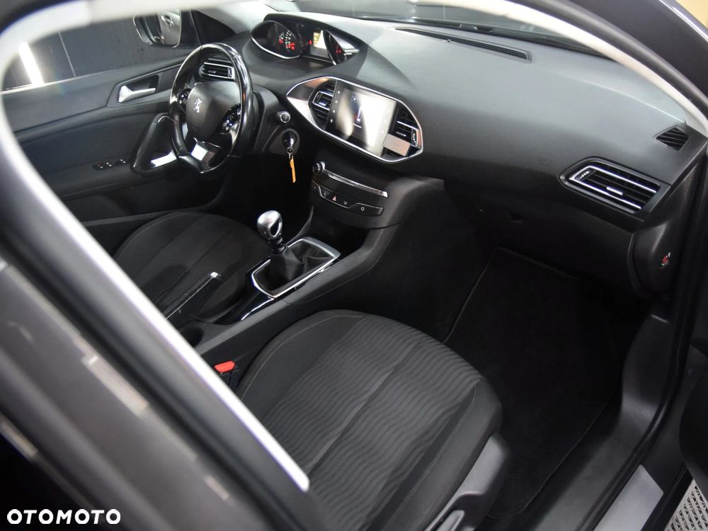 Peugeot 308 - 7
