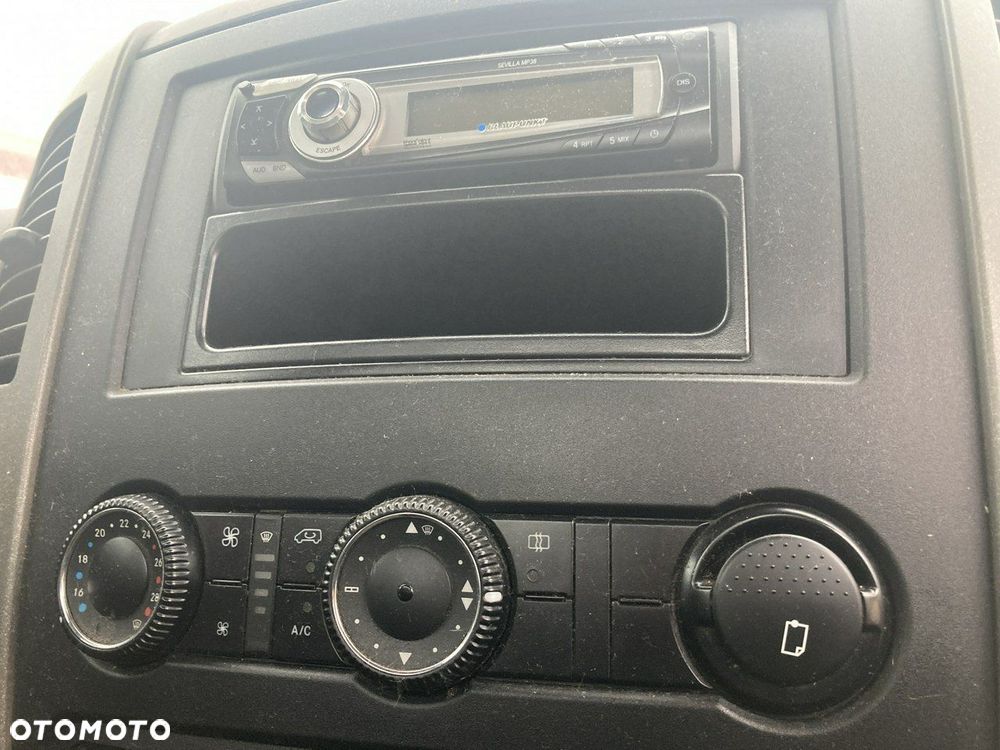 Mercedes-Benz Sprinter - 6