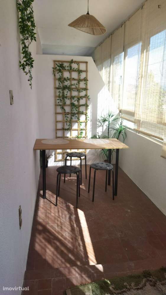 Quarto - localizado em Coimbra - Grande imagem: 5/7