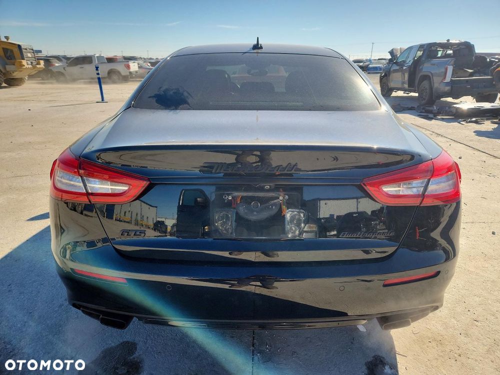 Maserati Quattroporte - 7