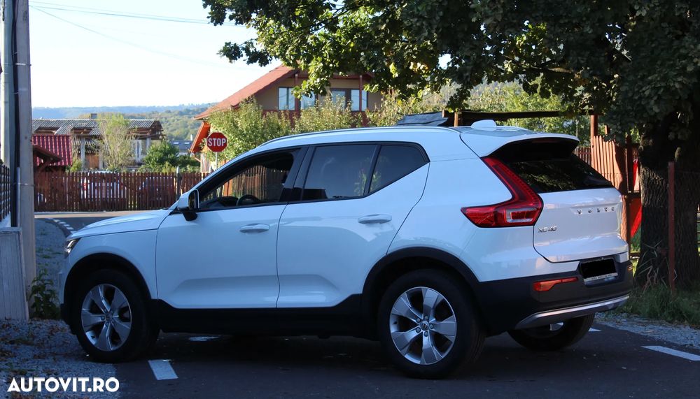 Volvo XC 40 D4 AWD Momentum Pro - 8