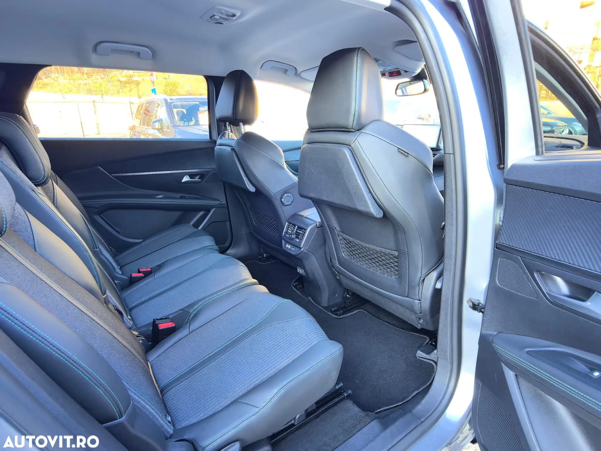Peugeot 5008 PureTech 130 EAT8 Stop & Start Allure - 16