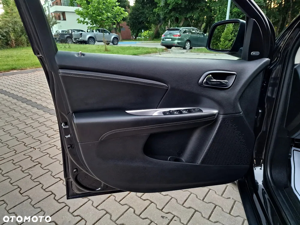 Fiat Freemont 2.0 Multijet 16V DPF Automatik Allrad Black Code - 20