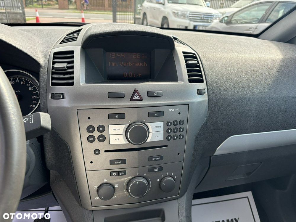 Opel Zafira - 14