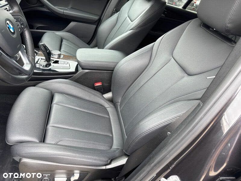 BMW X3 xDrive30i Advantage - 9