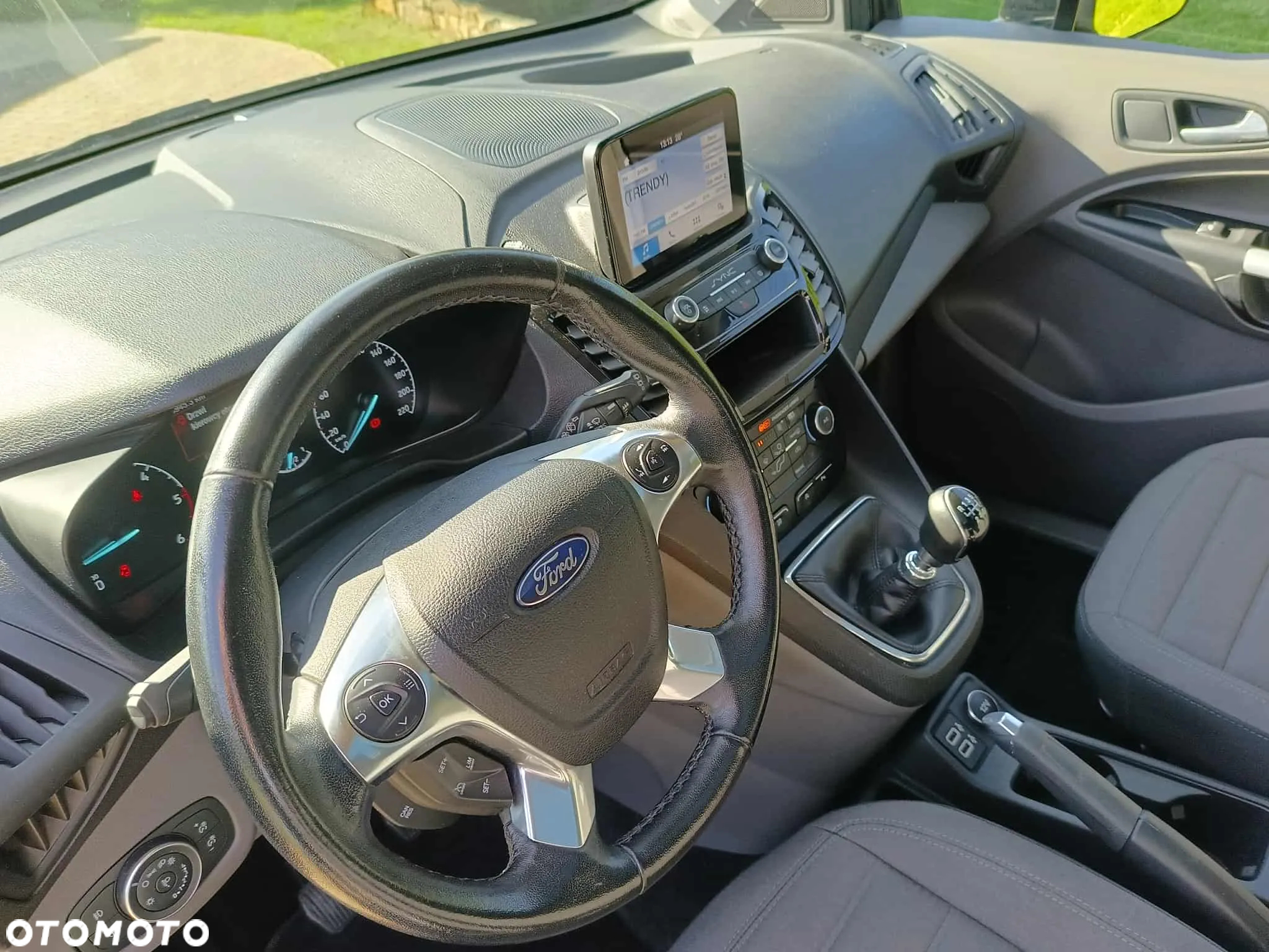 Ford Tourneo Connect Grand - 14