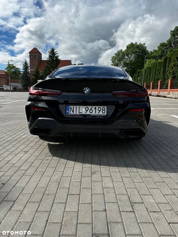 BMW Seria 8 - 7