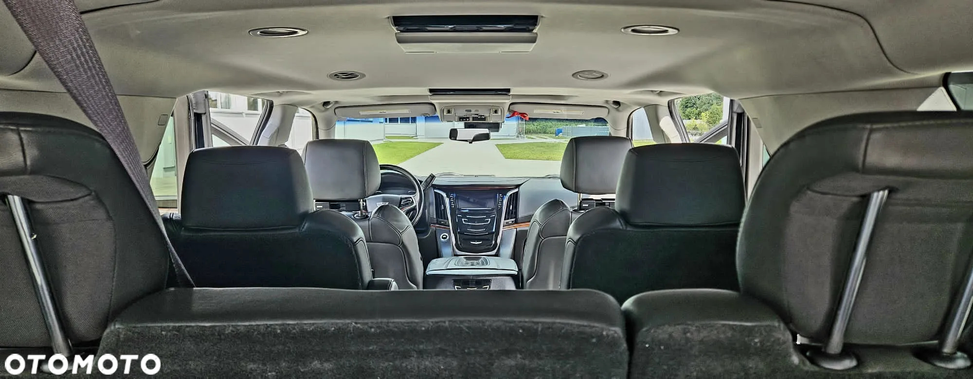 Cadillac Escalade - 11