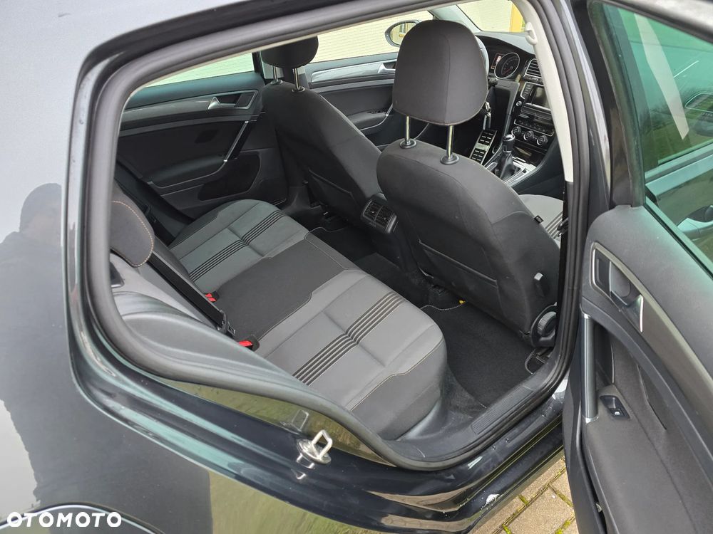 Volkswagen Golf 1.6 TDI SCR Comfortline - 12