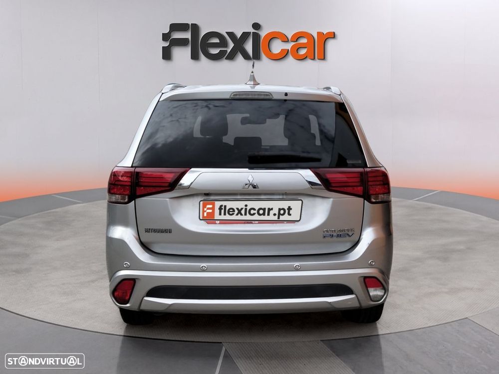 Mitsubishi Outlander 2.0 Instyle - 6