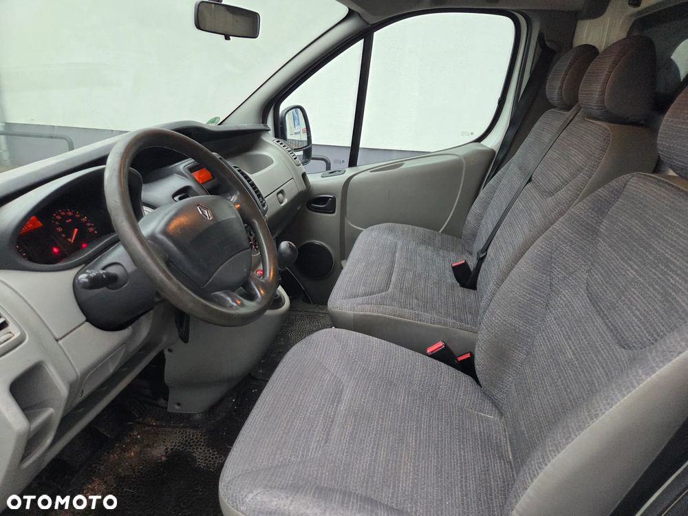 Renault Trafic - 9
