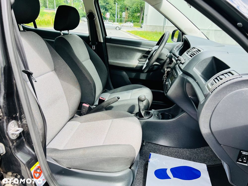 Skoda Fabia 1.2 HTP COOL EDITION - 30