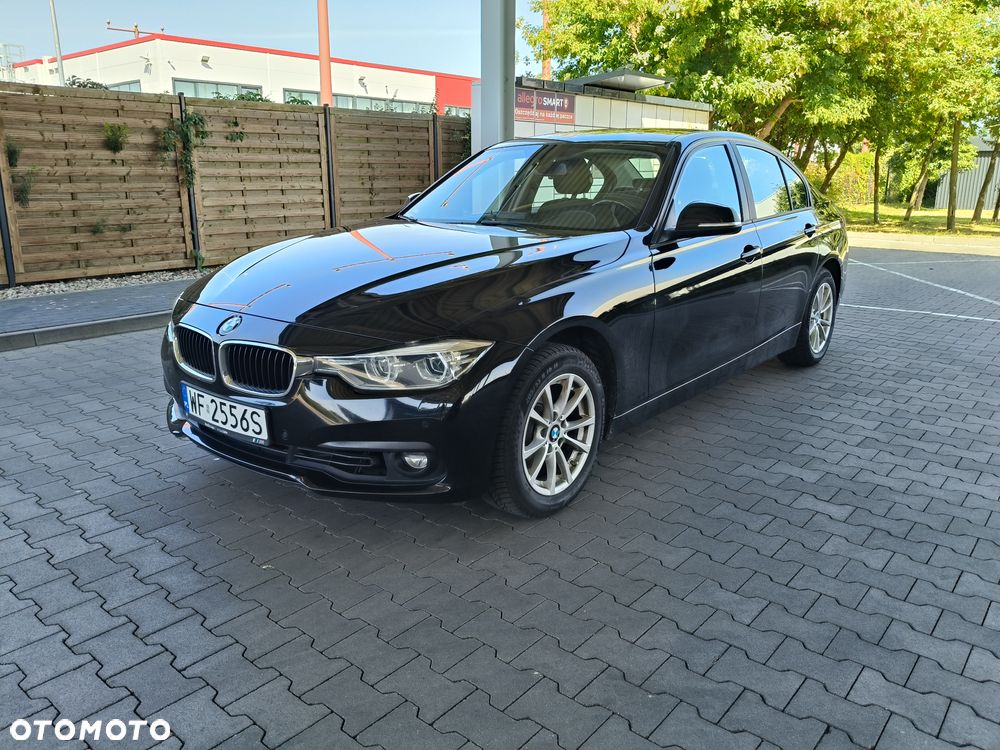 BMW Seria 3 318i - 1