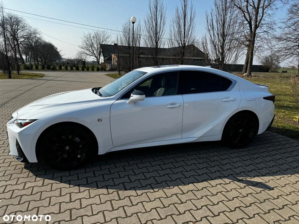 Lexus IS - 8