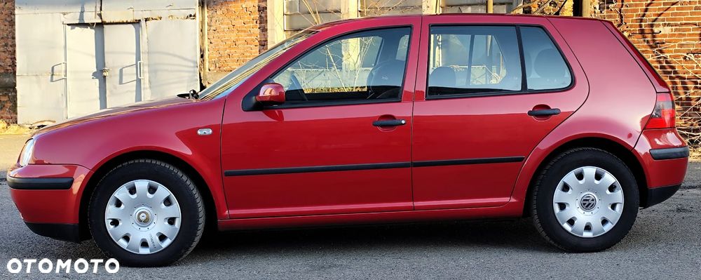 Volkswagen Golf 1.6 Basis - 2