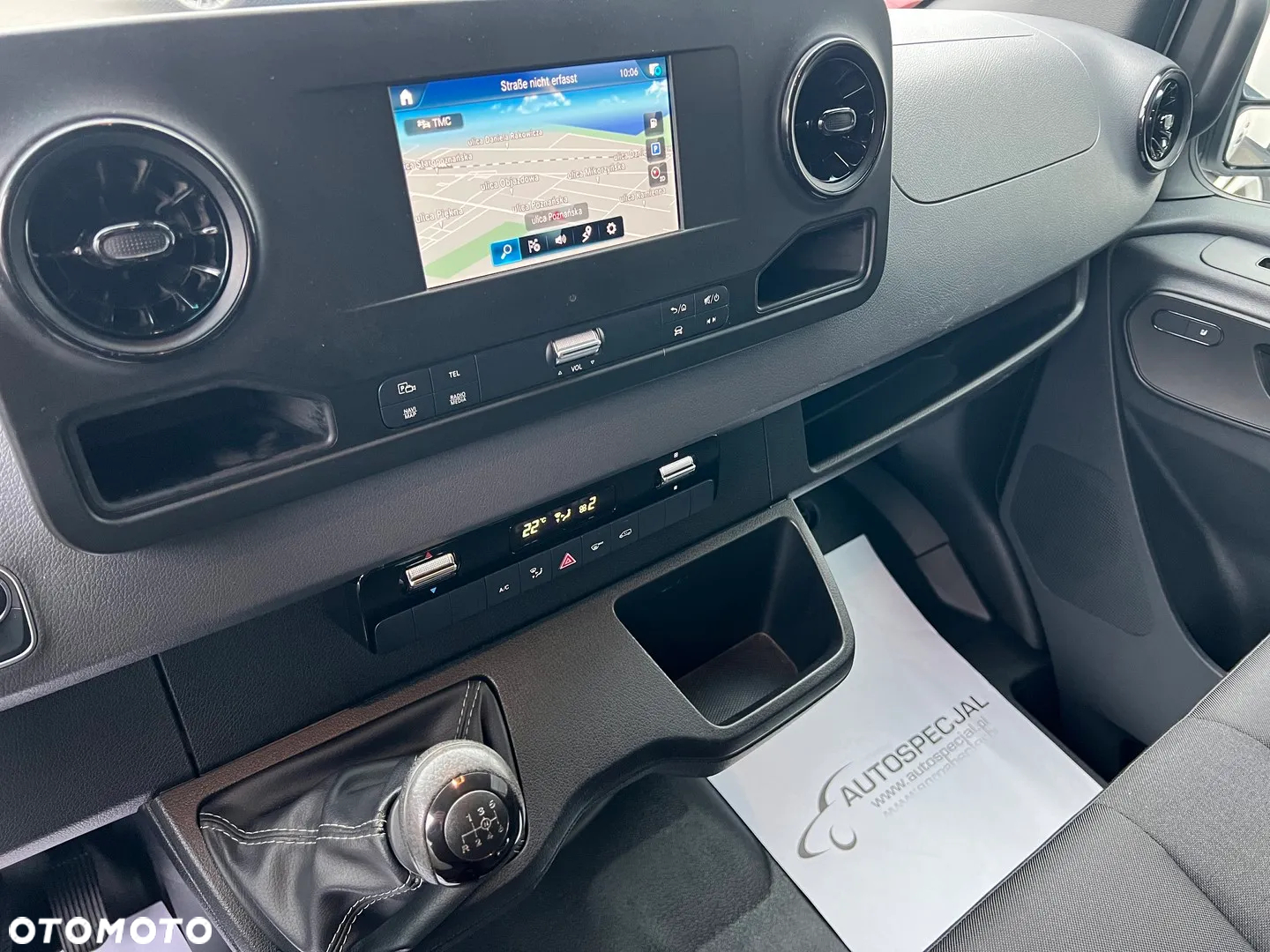 Mercedes-Benz Sprinter - 16