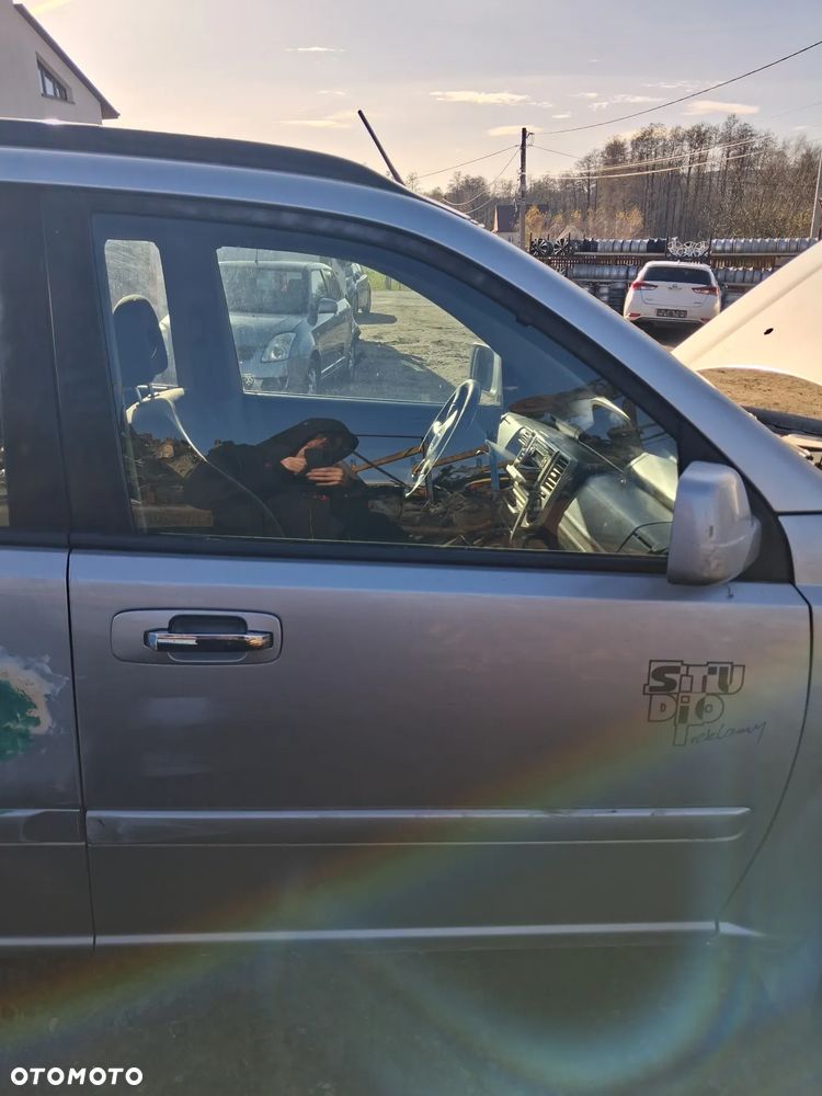 Nissan x-trail 06 drzwi prawy przod - 1