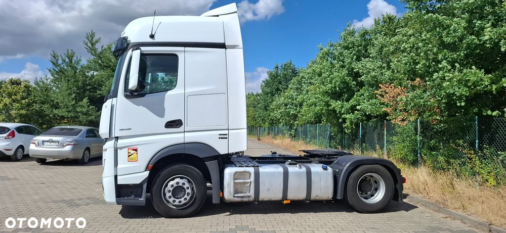 Mercedes-Benz Actros - 9