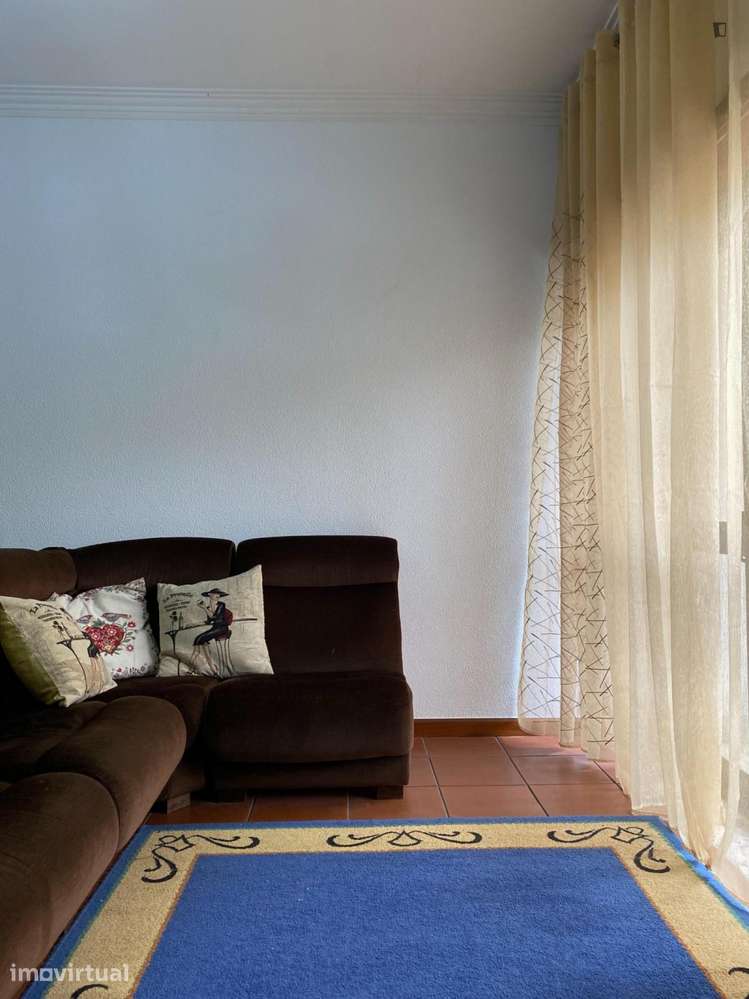 Quarto - localizado em Sé de Braga e São Lázaro Braga - Grande imagem: 4/18