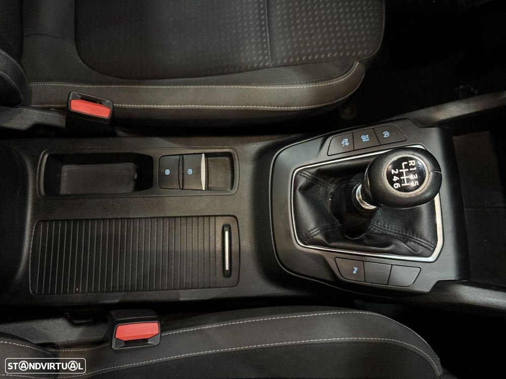 Ford Focus SW 1.5 TDCi EcoBlue ST-Line - 28