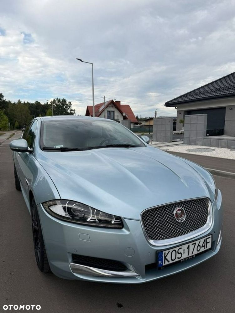 Jaguar XF 2.0 T Premium Luxury - 8