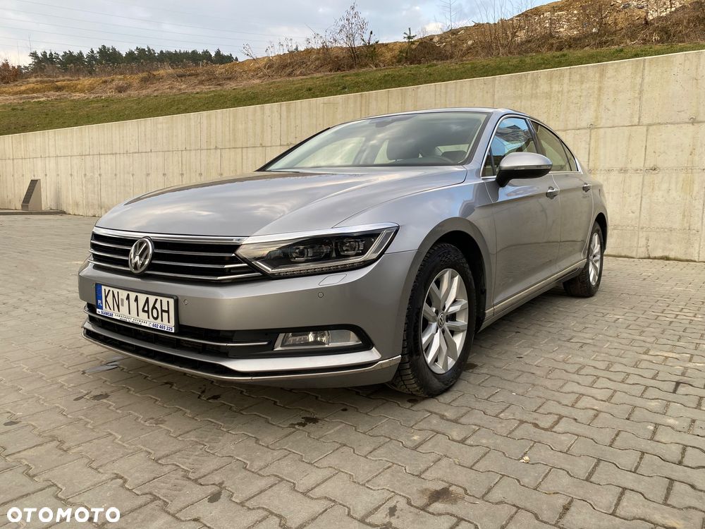 Volkswagen Passat - 4